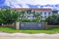 Lotus Blanc Resort Hotel dekat Bambu Stage Siem Reap