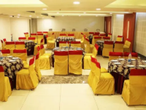 Hotel Opulence Hotels in Pathankot