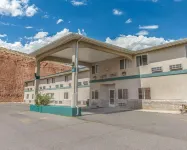 Quality Inn & Suites Salina National Forest Area