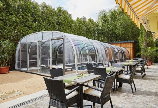 골드하우스 온수풀