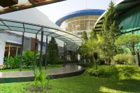 Hotel Asri Plaza Asia Tasikmalaya Hotels in Cihideung
