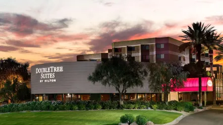 DoubleTree Suites by Hilton Phoenix