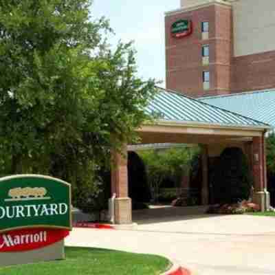 Courtyard Dallas Addison/Quorum Drive Hotel Exterior