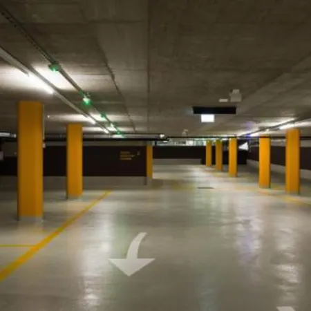 Hotel One66 (Free Parking Garage)