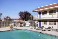 Motel 6 Troutdale, or - Portland East - Uima-altaat
