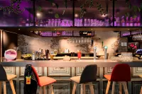 Moxy the Hague - Bars