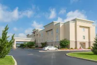 Hampton Inn Goshen Hotels in Goshen