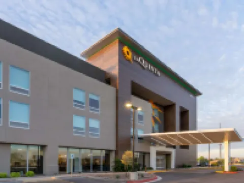 La Quinta Inn & Suites by Wyndham Maricopa - Copper Sky Hotels in Pinal County
