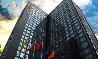 La Perle International Hotel Guangzhou (Zhujiang New Town Gangding Subway Station)