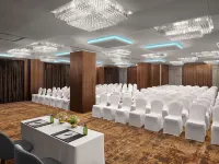 Hyatt Centric Juhu Mumbai Hotels near Bandra