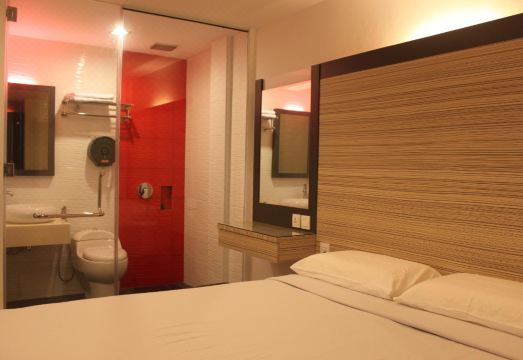 타임 호텔 세렘반