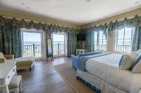 Harborside at Charleston Harbor Resort and Marina