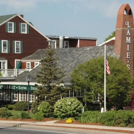 Lamies Inn & the Old Salt Tavern