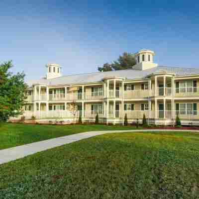 Holiday Inn Club Vacations Oak N' Spruce Resort Hotel Exterior