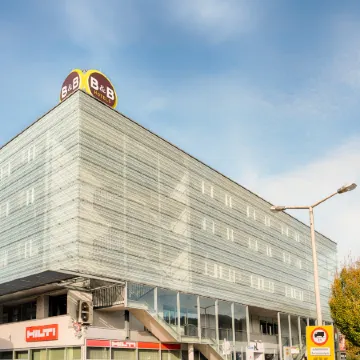 B&B Hotel Salzburg-Nord Отели рядом с достопримечательностью «Гетрайдегассе»