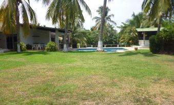 Punta Paraiso Resort