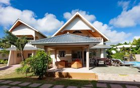 Villa Aya