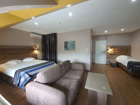 Hotel Midi-Zuid Отели рядом со станцией Брюссель-Южная железнодорожная станция