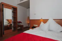Arthotel Ambassador Wiesbaden - Free Parking