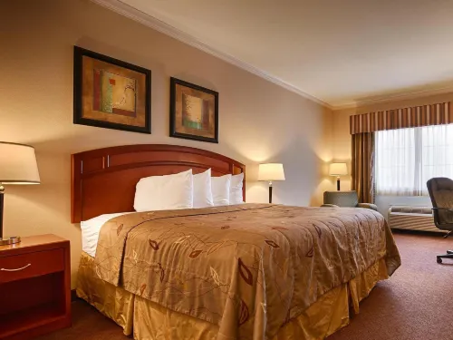 Best Western Cleveland Inn  Suites