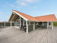 "Valea" - 300m to the Fjord Hotels in Harboor