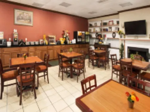 デイズ イン バイ ウィンダム ローマ ダウンタウン ロームのホテル