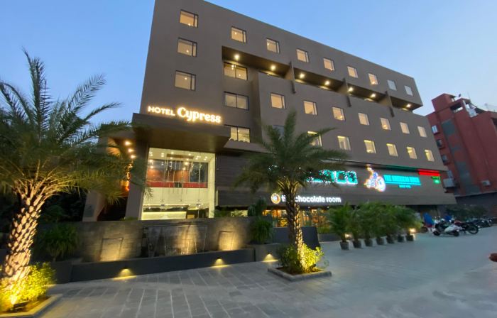 HOTEL CYPRESS
