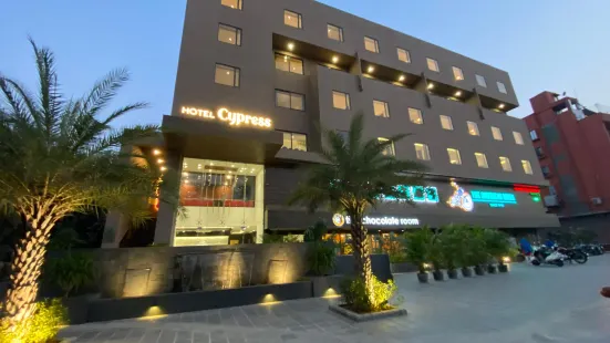 Hotel Cypress