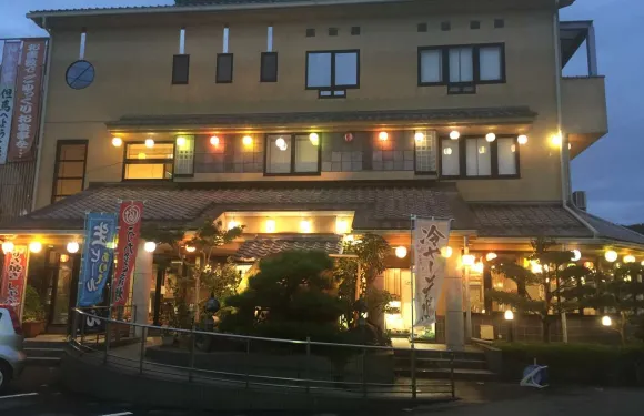 榮 商務旅館