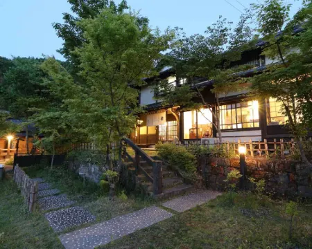 懐古乃宿 萬作屋 九重のホテル