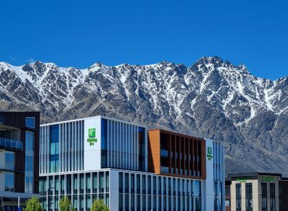 Holiday Inn Queenstown Remarkables Park, an IHG Hotel