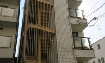 6. Maison d..