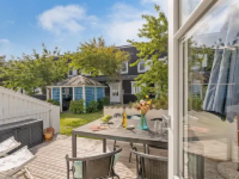 "Cita" - 100m to the Fjord