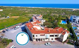 Praia da Lota Resort – Beachfront Hotel