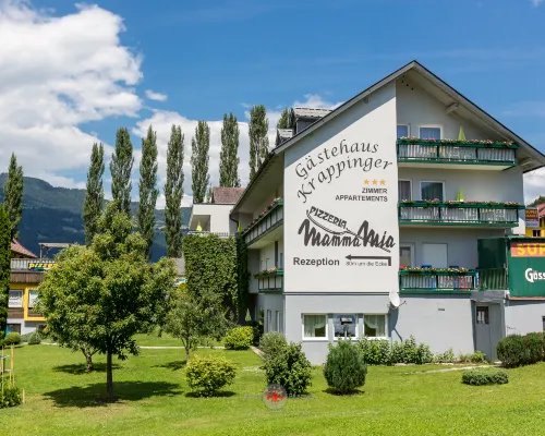 Gästehaus Krappinger/Pizzeria Mamma Mia Hotels in Gemeinde Steindorf am Ossiacher See