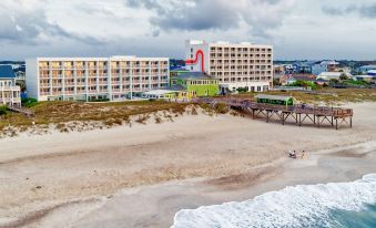 Golden Sands Oceanfront Hotel