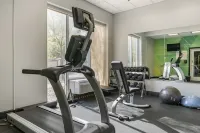 Holiday Inn LOUISVILLE AIRPORT SOUTH by IHG - С тренажерным залом