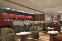 The Leela Ambience Convention Hotel Delhi - bars