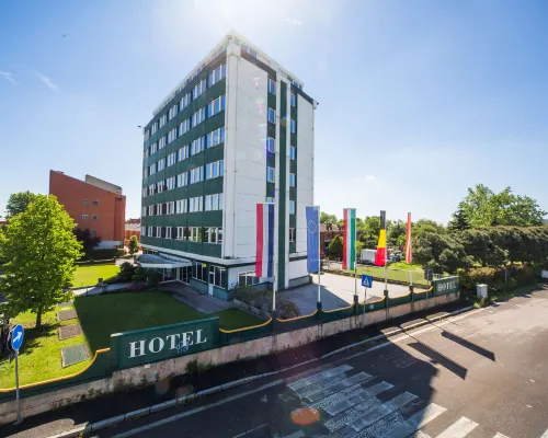 Hotel Alga Hotels near Abbiategrasso Station