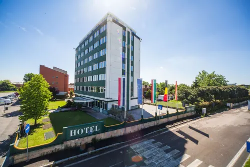 Hotel Alga Hotels in Assago