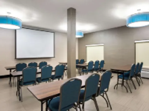 La Quinta Inn & Suites by Wyndham Pharr North McAllen Hotels in Pharr