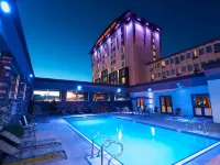 Carriage House Hotel and Conference Centre Отели рядом с достопримечательностью «Железнодорожная станция Heritage C Train»