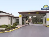 Days Inn by Wyndham Plainfield Hotels in Plainfield