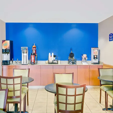 Microtel Inn & Suites by Wyndham Augusta Riverwatch