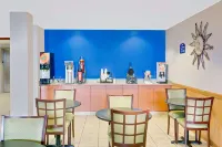 Microtel Inn & Suites by Wyndham Augusta Riverwatch - Breakfast