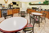 Days Inn by Wyndham Baytown Garth Road I10 East - breakfast
