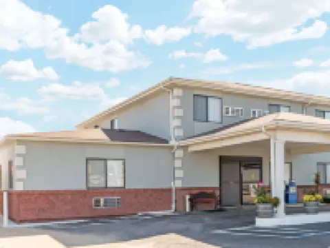 Super 8 by Wyndham Poplar Bluff Missouri Hotels in Poplar Bluff