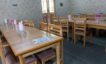 FabHotel Kashmir Hilltown