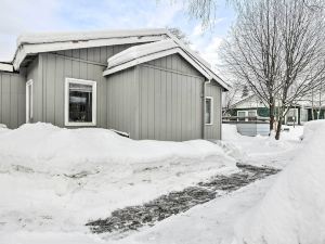 Anchorage Home, Minutes from Downtown!