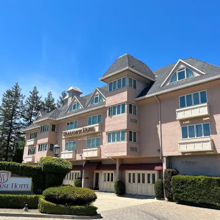 Woodcrest Hotel Cupertino Отели рядом с достопримечательностью «Сантана Роу»